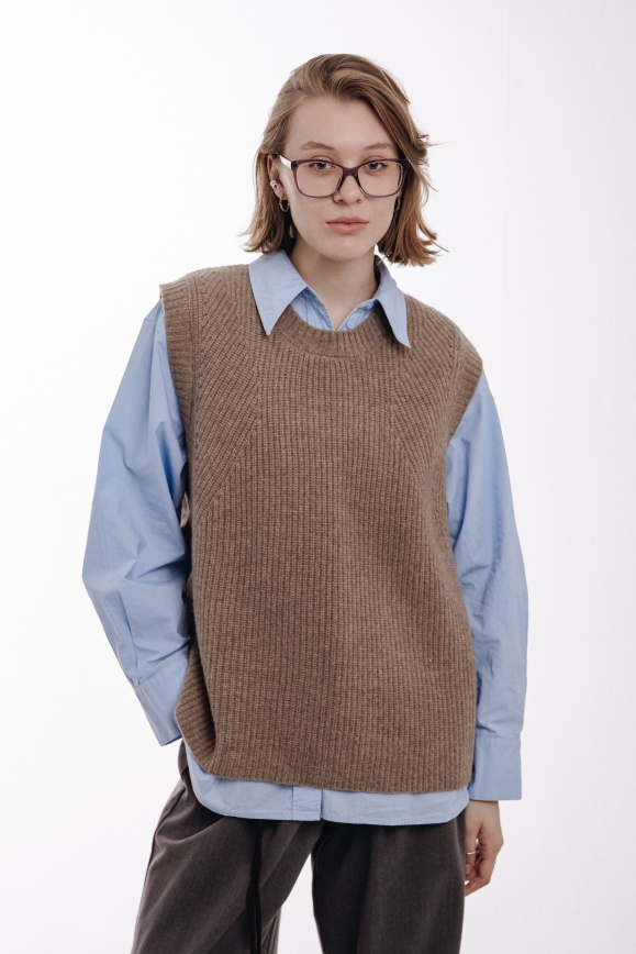 Купить Жилет цвета капучино из 100% шерсти яка 