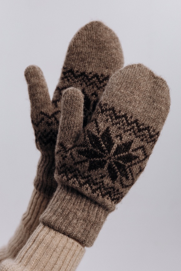 Купить Варежки "Снежинка" из 100% шерсти яка серые 