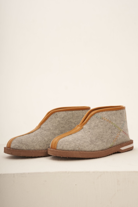 Купить Тапочки оранжевые из войлока закрытые 