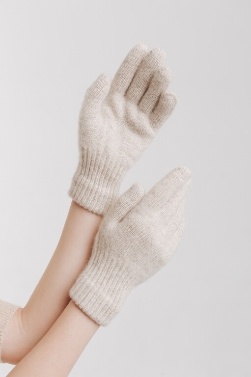 Купить Перчатки белые из 100% шерсти верблюда 