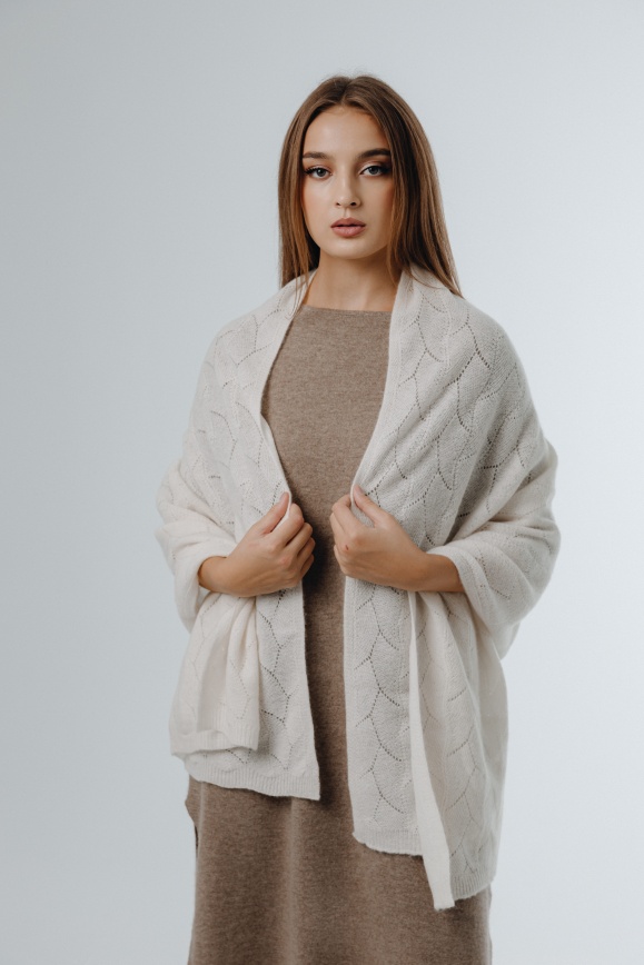 Купить Палантин белый из 100% шерсти верблюда 