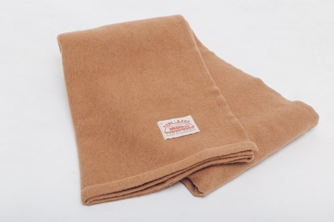Купить Одеяло из 100% верблюжьей шерсти песочное 