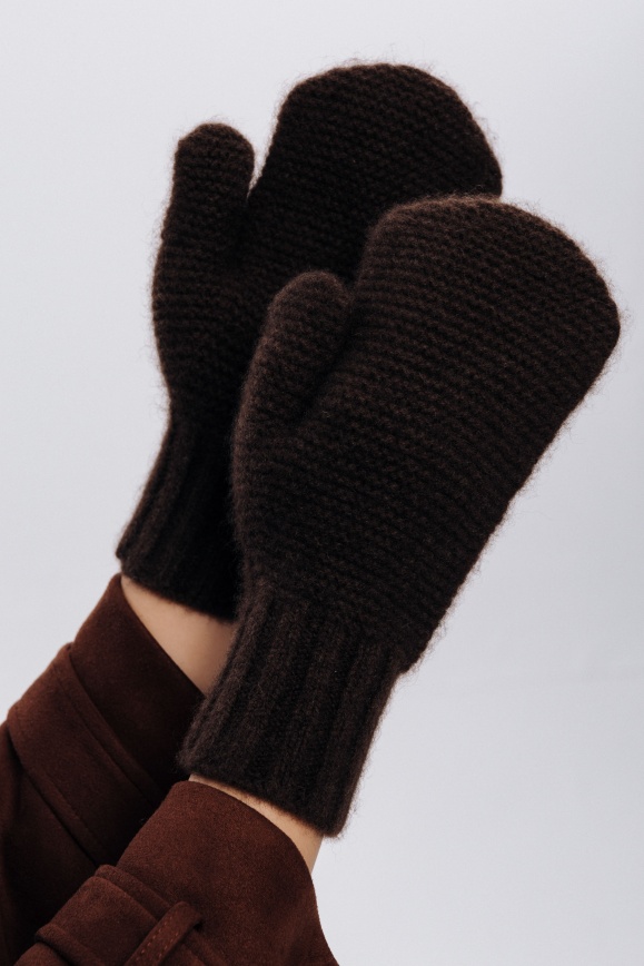 Купить Варежки коричневые из 100% пуха яка с узором 