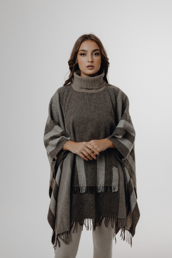 Купить Пончо цвета капучино из 100% шерсти яка 