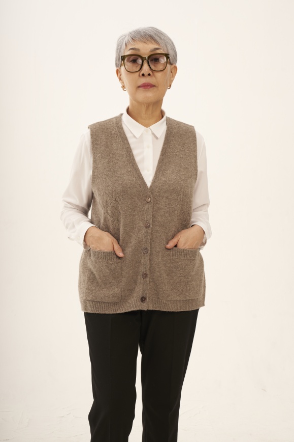 Купить Жилет серый на пуговицах из 100% шерсти яка 