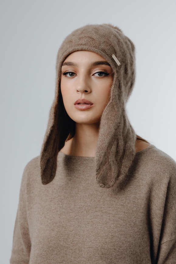 Купить Шапка с ушами из 100% кашемира цвета капучино  Купить Шапка с ушами из 100% кашемира цвета капучино