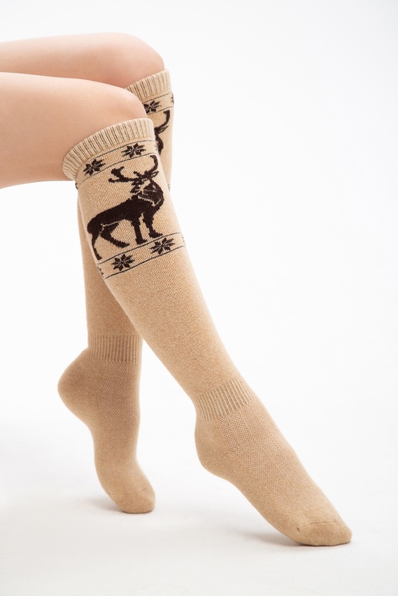 Купить Гольфы бежевые с оленями из 70% шерсти верблюда 